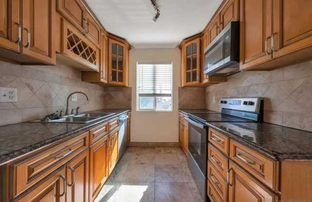 Must see 2 bedroom condo with A/C & community pool! photos photos Must see 2 bedroom condo with A/C & community pool! photos photos