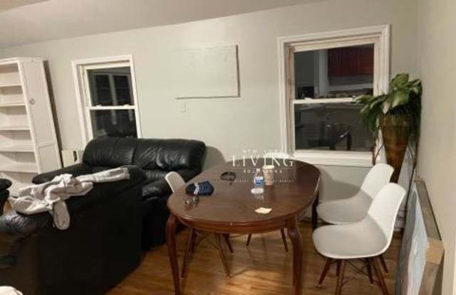 153-15 121st Avenue Gallery 3