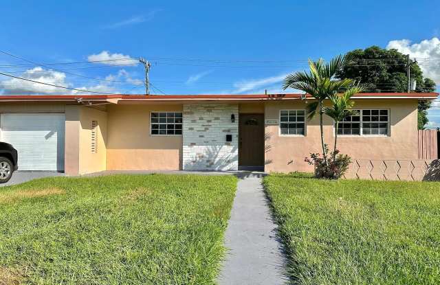 9251 Sw 17th St - 9251 Southwest 17th Street, Westchester, FL 33165