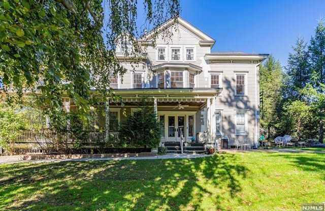 20 Stonefield Road - 20 Stonefield Road, Glen Rock, NJ 07452 20 Stonefield Road - 20 Stonefield Road, Glen Rock, NJ 07452