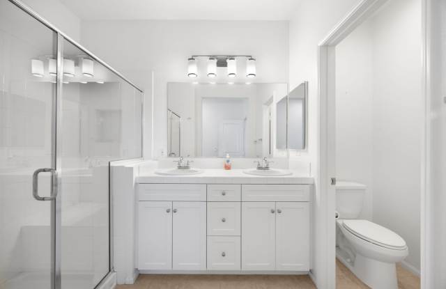 Beautiful 3-Bedroom Town home in the Heart of Brea – Modern Comfort & Prime Location Gallery 4