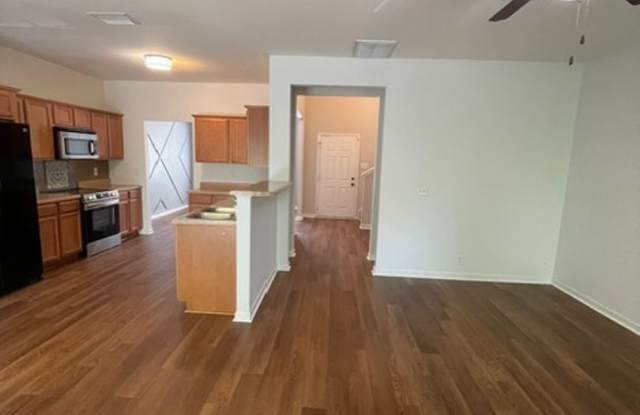 Spaciuos 2 BD 2.5 BA Townhouse | Antioch Gem Gallery 3