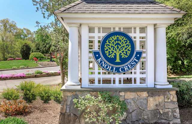 Knoll Crest Gallery 2