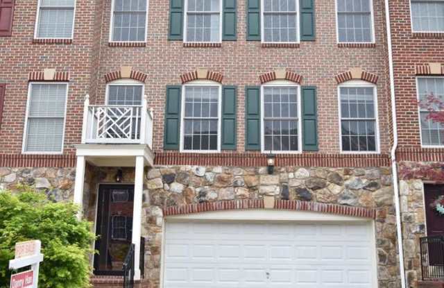 4641 HUMMINGBIRD LANE - 4641 Hummingbird Lane, Fair Lakes, VA 22033