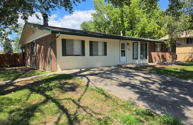 Newly painted and refreshed home!! - 1403 Frontier Street, Longmont, CO 80501