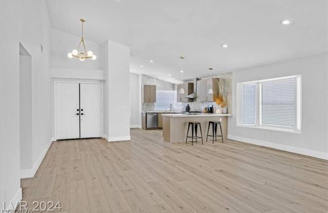 8 Barton Spring Circle Gallery 3