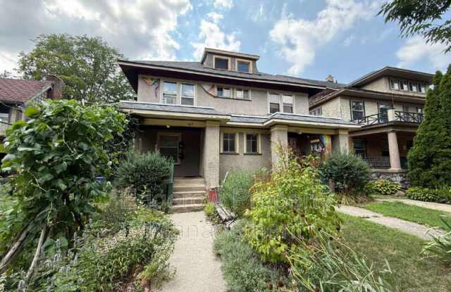 569 Paris Ave SE photos photos
