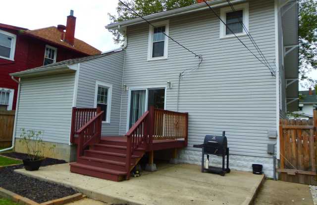 206 N. Burgess Avenue Gallery 4