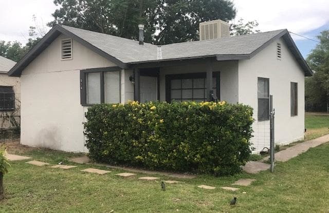 914 S FARMER Avenue - 914 South Farmer Avenue, Tempe, AZ 85281