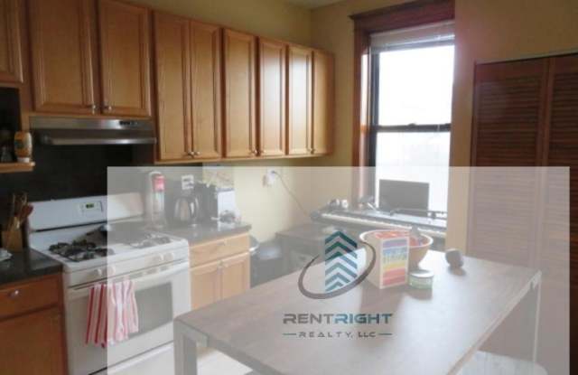 1357 N Ashland photos photos