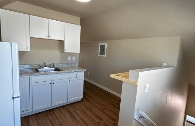 Newly Renovated Studio w/ All Utilities Included! photos photos