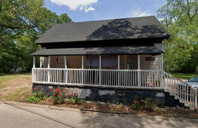 633 Hallyburton Street - 633 Hallyburton Street, Griffin, GA 30223