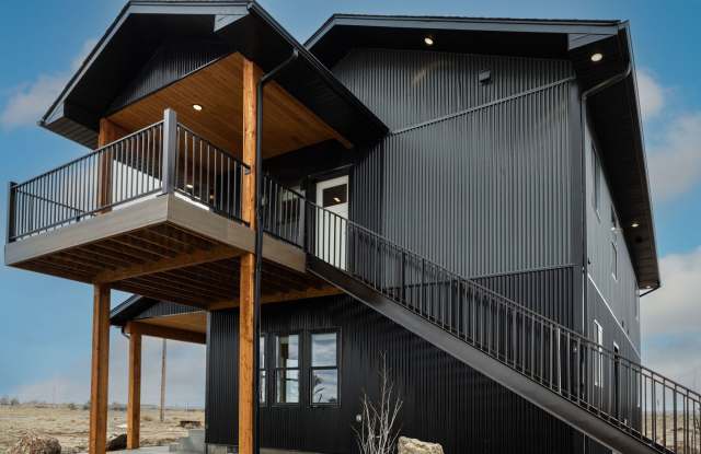 L2422OY photos photos