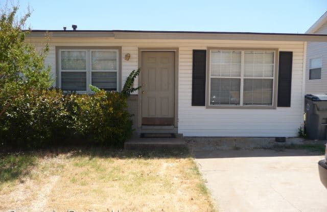 5318 NW Oak Ave. - 5318 Northwest Oak Avenue, Lawton, OK 73505