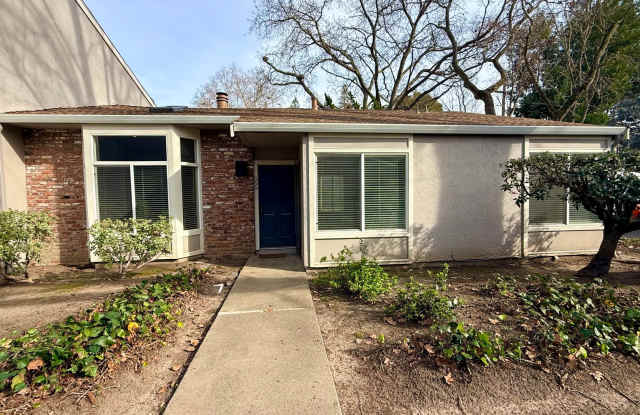 Charming and Move-In Ready, 3BD/2BA, Single-Story TH Near Downtown Danville- Available NOW! photos photos