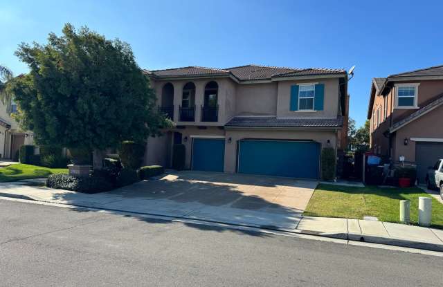 Beautiful 6 bedroom, 4.5 bath Eastvale home with 4 car garage photos photos