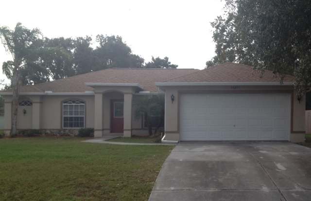 3 Bedroom Home Close to Everything! photos photos