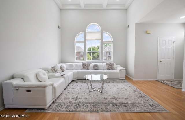 67 Glen Oaks Court Gallery 3
