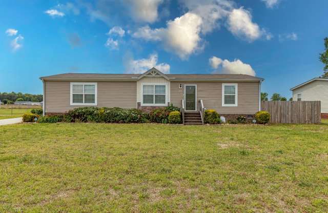 WELCOME HOME! 3 BR | 2 BA Home in Pikeville *2-car Detached Garage* photos photos