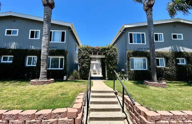 Bright 2 bed 1 bath in Pacific Beach photos photos