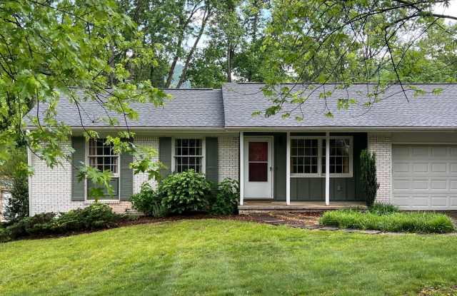 Unfurnished Beaverdam Home - All One Level photos photos