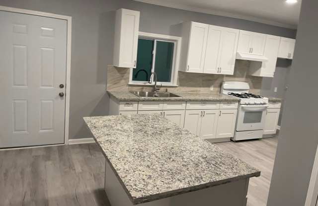 3 bedrooms 2 baths - Only $1500 Per Month Gallery 4