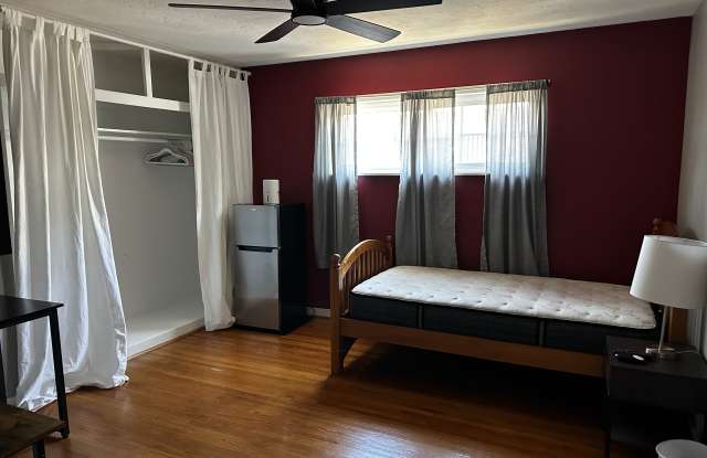 504 Douglas Avenue photos photos