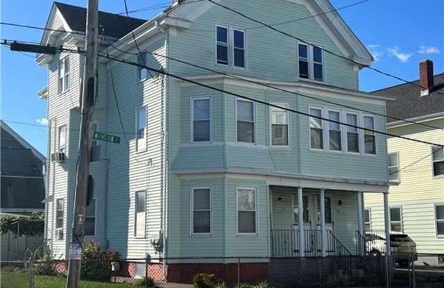 34 Hancock Street unit: 3 - 34 Hancock Street, Pawtucket, RI 02860