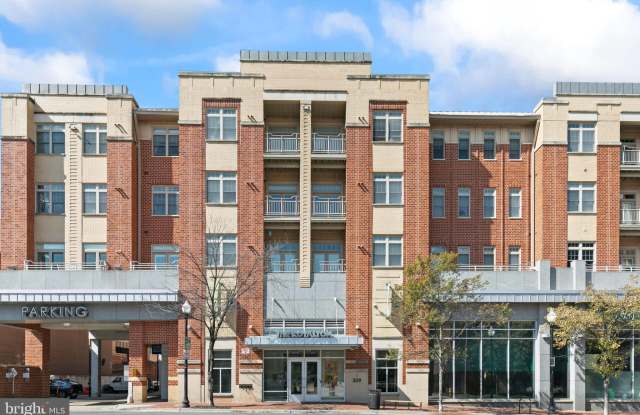 309 HOLLAND Lane unit: 136 photos photos