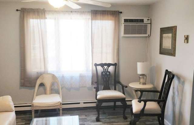 906 12th Street - 906 12th Street, West Babylon, NY 11704