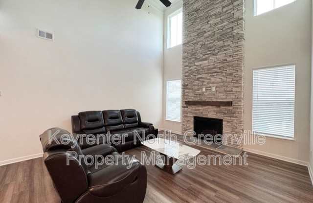 612 Columbus Cir Gallery 4