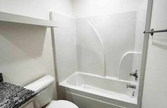 Charming 3-Bedroom Retreat in the Heart of Pearl! Gallery 3