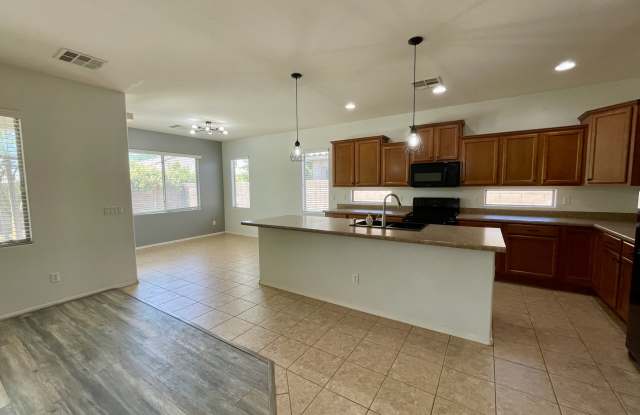17027 W Hammond St photos photos