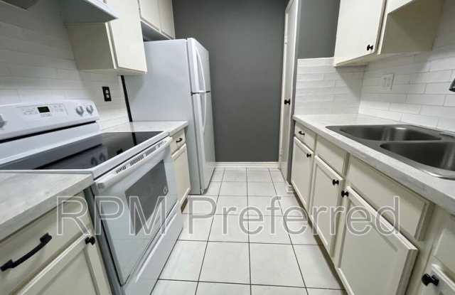 10053 Westpark Dr - 10053 Westpark Drive, Houston, TX 77042