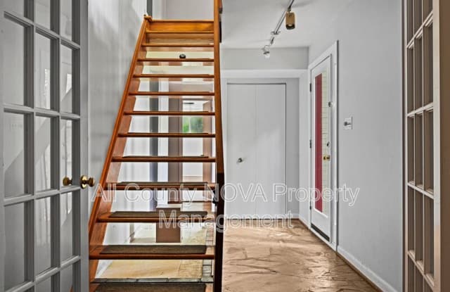 8108 Timber Valley Ct Gallery 4