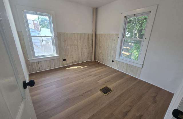195 W Main Street Gallery 4