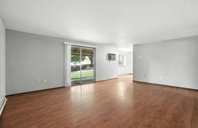 Spokane Valley 2 Bed, 2 Bath with Primary Suite *Available 9/18* photos photos