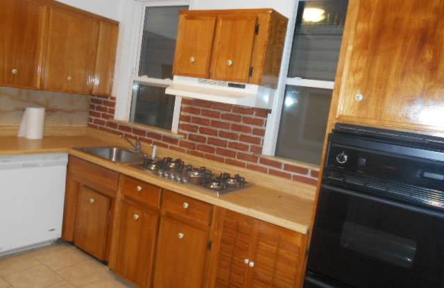 652 S 2nd Ave photos photos
