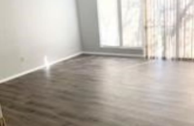 3101 Rufe Snow Gallery 2