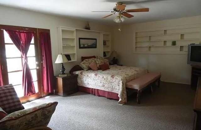 605 N Spur Circle Gallery 4
