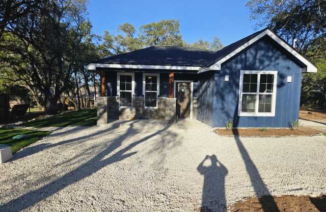 1569 Comfort photos photos