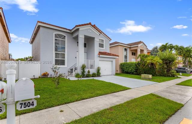7504 Viscaya Cir Gallery 1