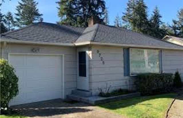 Beautiful 2 bedroom 1 bath Cozy Home for Rent- Minutes from Steilacoom Lake! photos photos
