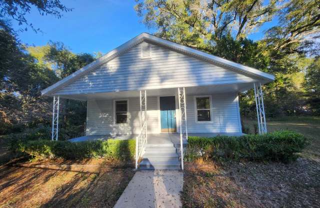 MOVE IN SPECIAL: Waived $350 Cleaning Fee!!!!! photos photos