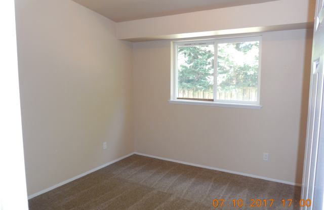 9705 11th Avenue Court East Gallery 3