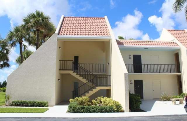 1705 Presidential Way N photos photos