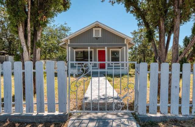 905 E 3rd photos photos