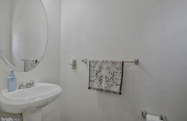 1210 NEEDHAM Court Gallery 4