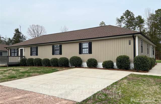 311 Rustic Road - 311 Rustic Road, Iredell County, NC 28115