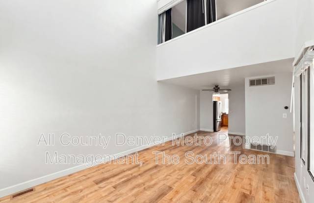 1050 S Monaco St Pkwy Gallery 4